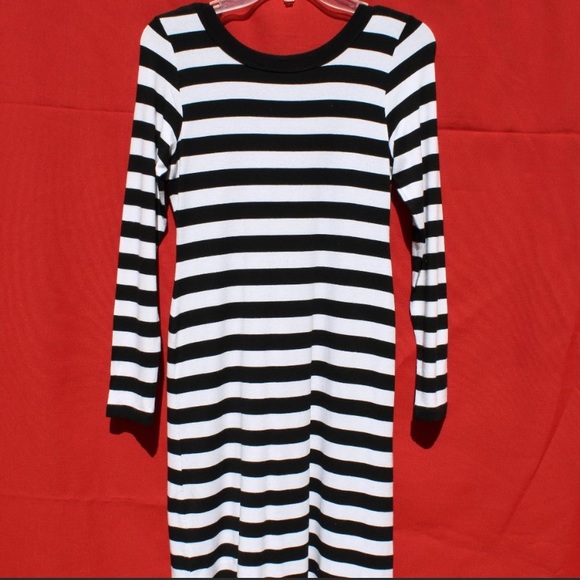 Black and white stripped Karen Kane dress - Picture 2 of 2